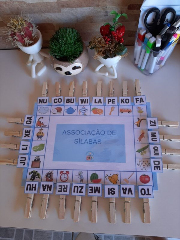 Associação de sílabas bastão