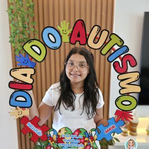 Bambolê para foto: dia do autismo