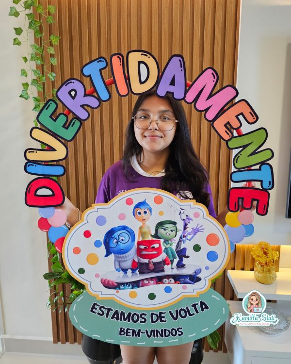 Bambolê para foto volta às aulas divertidamente