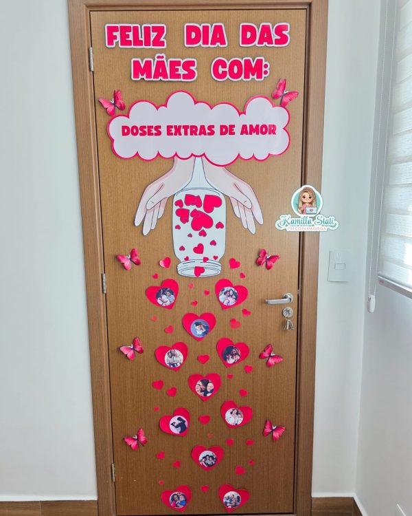 Decoração de porta dia das mães doses extras de amor - Imagem 2