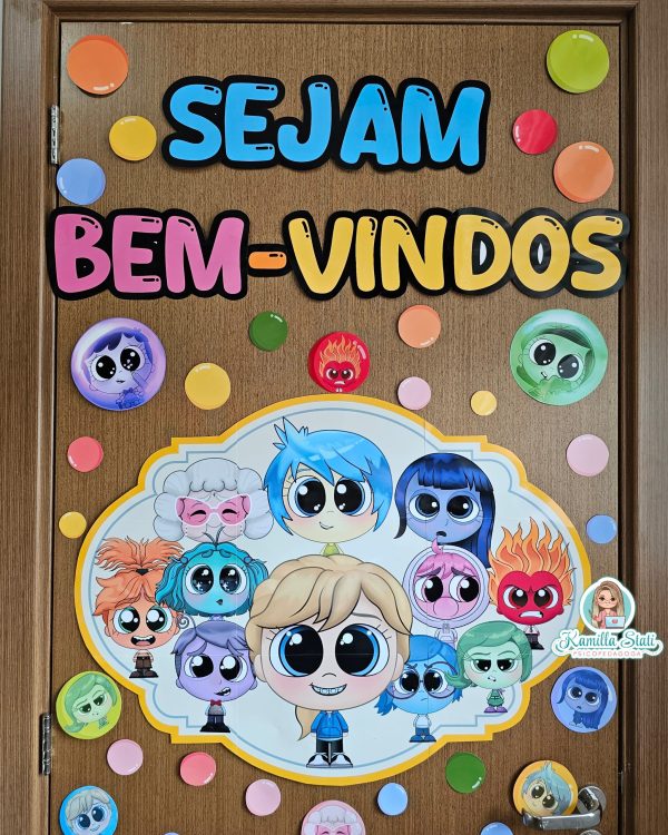 Decoração de porta volta às aulas divertidamente