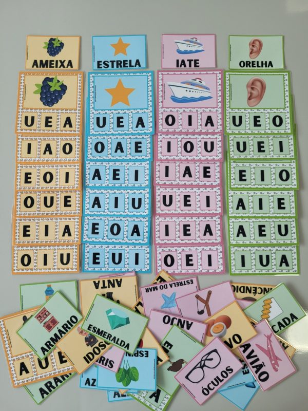Jogo interativo das vogais