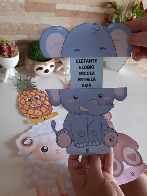 Lendo e aprendendo: Vogais A E I O U - Imagem 4