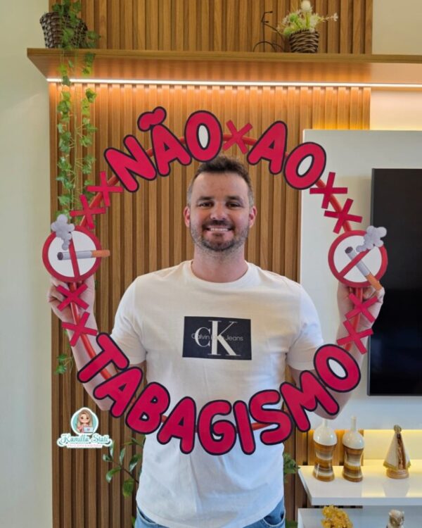 Bambolê para foto não ao tabagismo