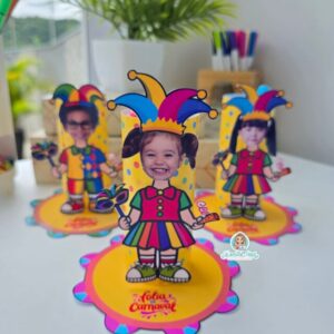 Mini folião de carnaval no rolinho